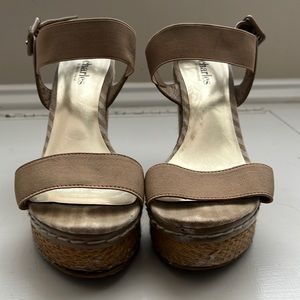 Charles by Charles David tan wedges women’s size 6 1/2